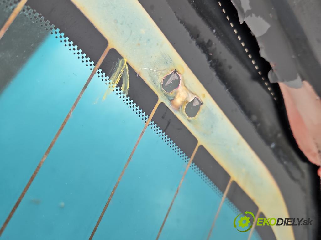 DS 4 2015-2020 2.0 hdi 181KM automatic 133 kW 1997 cm3 5- sklo zadná  (Sklo zadné)