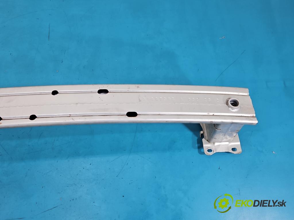 Skoda Scala 2019- 1.5 TSI 150 hp manual 110 kW 1498 cm3 5- výztuha nárazníku zadní 657807305A