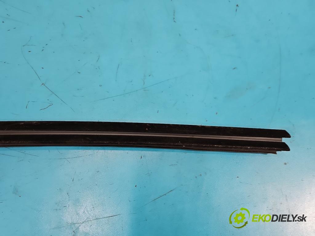 Jeep Cherokee KL 2013-2023 2.0 multijet: 140 HP manual 103 kW 1956 cm3 5- Těsnění: dvere predné ľavé