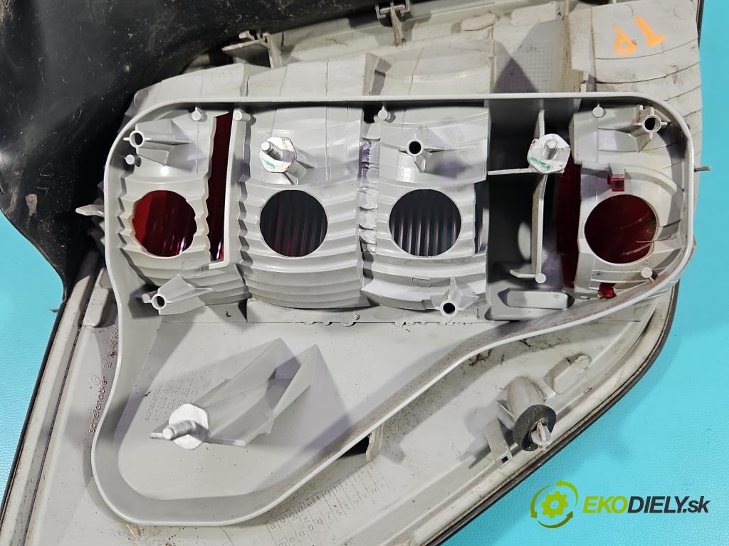 Opel Astra III 2004-2014 1.8 16V 125 HP manual 92 kW 1796 cm3 5- svetlo / reflektor zadné pravé 24451840 (Kľučka dverí ostatné)