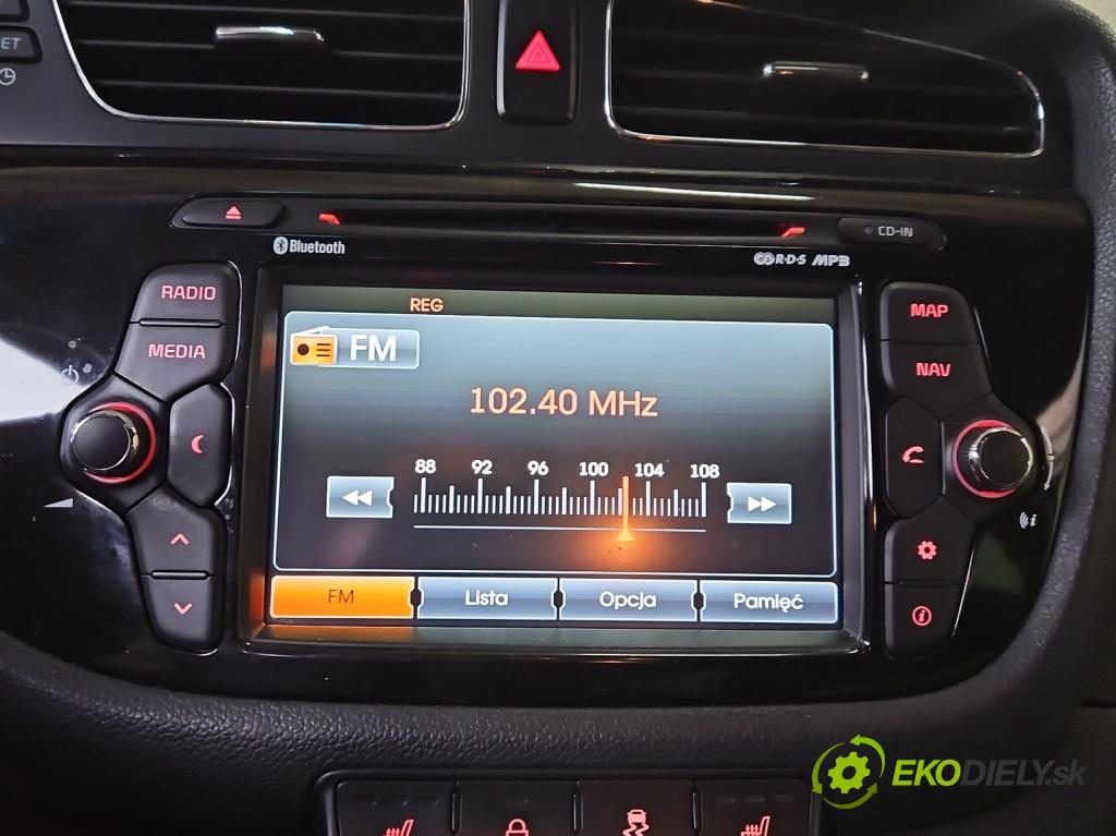Kia Ceed II 2012-2018 1.6 crdi 128 HP manual 94 kW 1582 cm3 5- Radio originál 96560-A2110WK