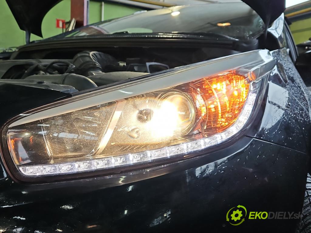 Kia Ceed II 2012-2018 1.6 crdi 128 HP manual 94 kW 1582 cm3 5- Reflektor: ľavý 92101-A2220 (Kľučka dverí ostatné)