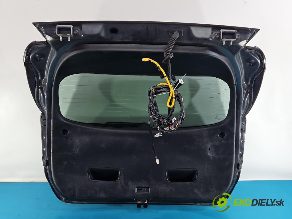 Kia Ceed II 2012-2018 1.6 crdi 128 HP manual 94 kW 1582 cm3 5- zadna kufor  (Kapota zadná (kufor))