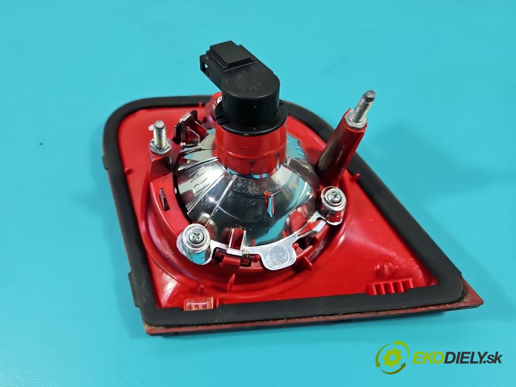 Vw Passat B6 2005-2010 1.9 tdi 105 HP manual 77 kW 1896 cm3 4- svetlo / reflektor zadné ľavé 3C5945093C (Kľučka dverí ostatné)