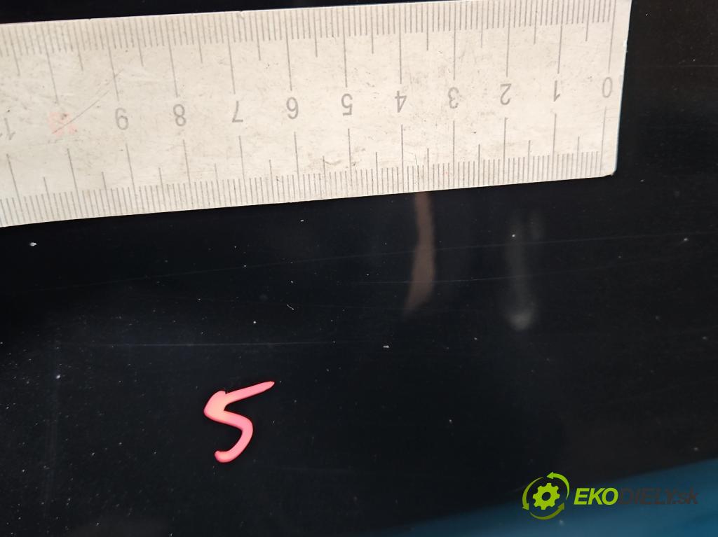 Kia Ceed II 2012-2018 1.6 crdi 128 hp manual 94 kW 1582 cm3 5- dveře zadní levé  (Klika dveří ostatní)