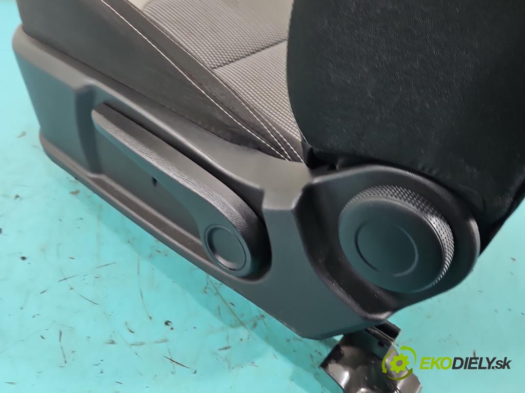 Kia Ceed II 2012-2018 1.6 crdi 128 HP manual 94 kW 1582 cm3 5- Sedačka ľavý  (Sedadlo)