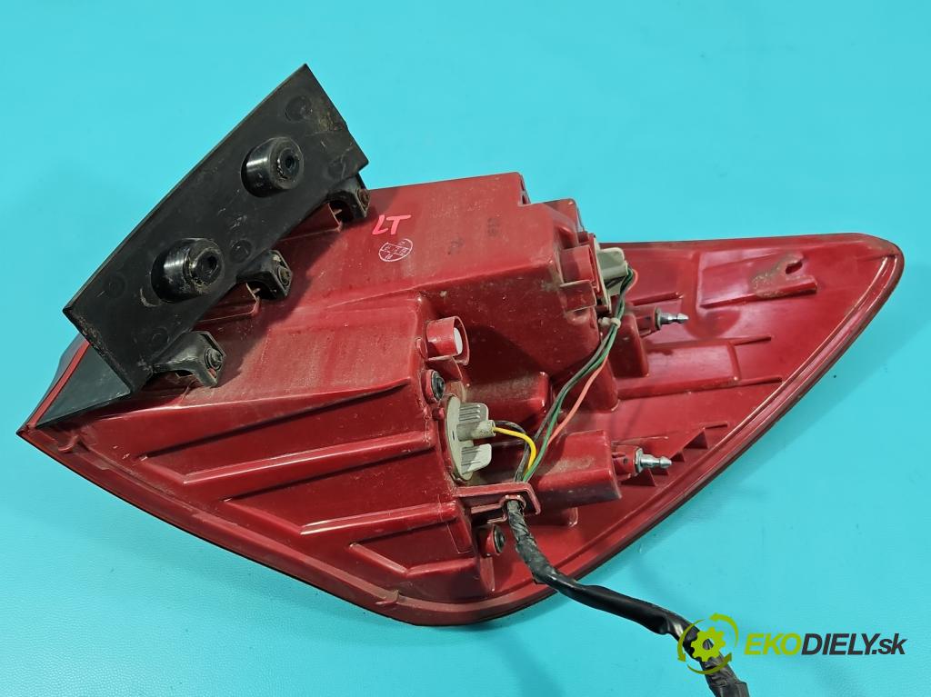 Kia Ceed II 2012-2018 1.6 crdi 128 hp manual 94 kW 1582 cm3 5- světlo zadní levé 92401-A23 (Klika dveří ostatní)