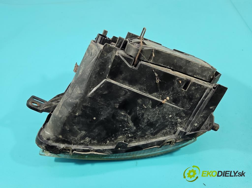 Fiat Panda II 2003-2012 1.1 8V 54 HP manual 40 kW 1108 cm3 5- Reflektor: pravý  (Svetlo predné pravé)