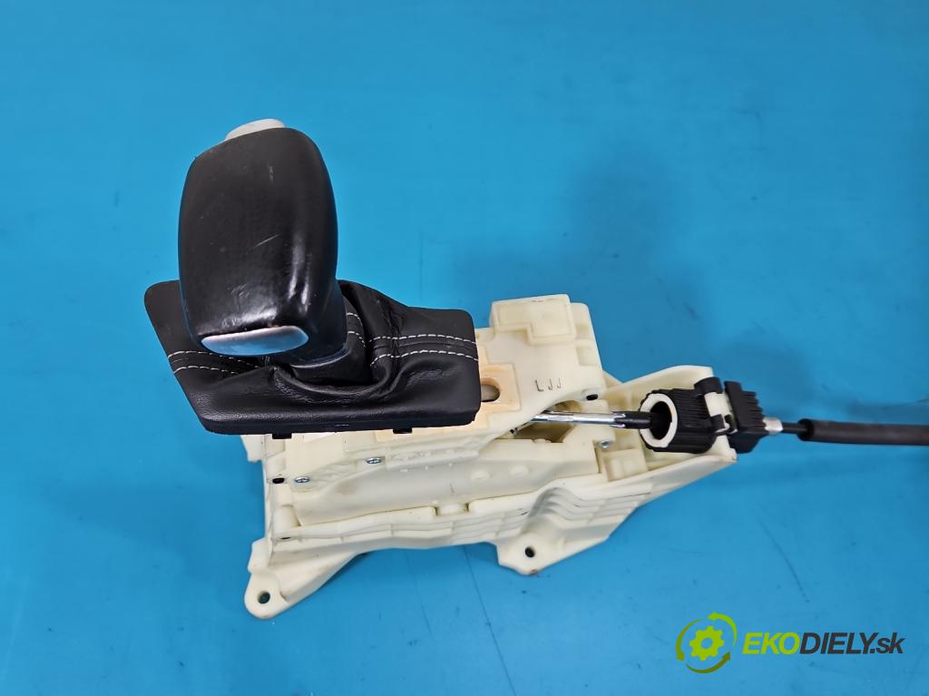 Kia Niro I 2016-2022 1.6 GDI 105 HP automatic 77 kW 1580 cm3 5- Páka: Změny: stupeň,rýchlosť 46701-D4440 (Rýchlostná páka (kulisa))