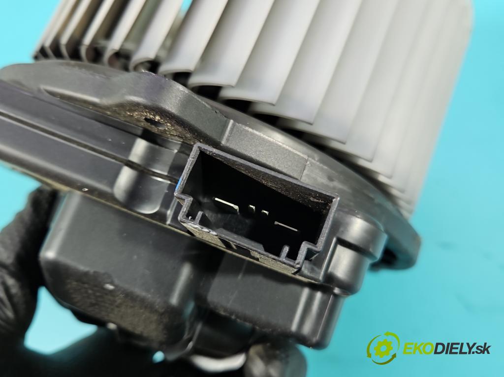 Kia Niro I 2016-2022 1.6 GDI 105 HP automatic 77 kW 1580 cm3 5- ventilátor vzduchu D316CWFAA01