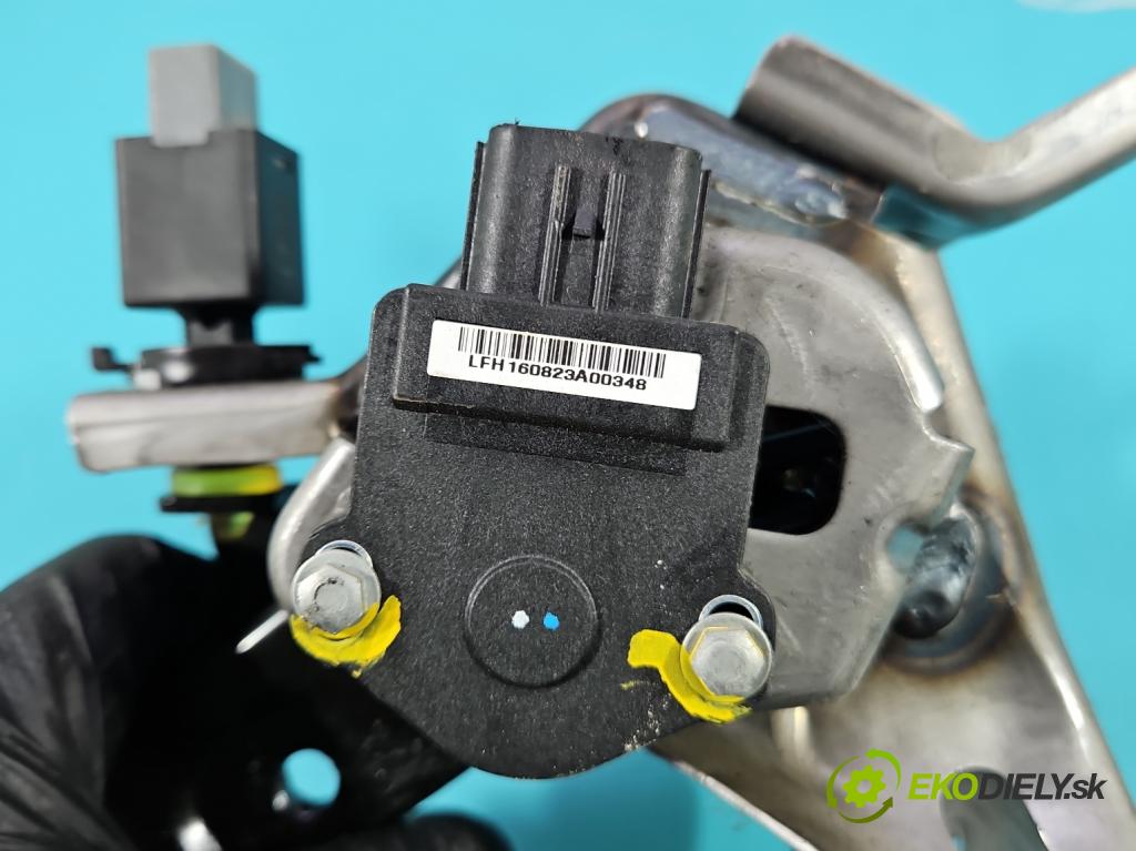 Kia Niro I 2016-2022 1.6 GDI 105 HP automatic 77 kW 1580 cm3 5- pedále ostatné 938133S800