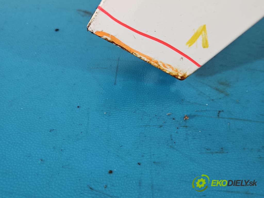 Seat Ibiza IV 6J 2008-2017 1.2 12V 69KM manual 51 kW 1198 cm3 5- blatník predné pravý  (Kľučka dverí ostatné)