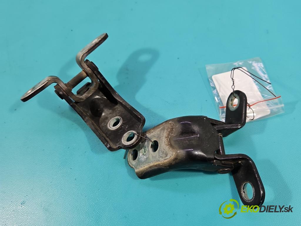 Kia Niro I 2016-2022 1.6 GDI 105 hp automatic 77 kW 1580 cm3 5- Závěs: dveře přední pravý