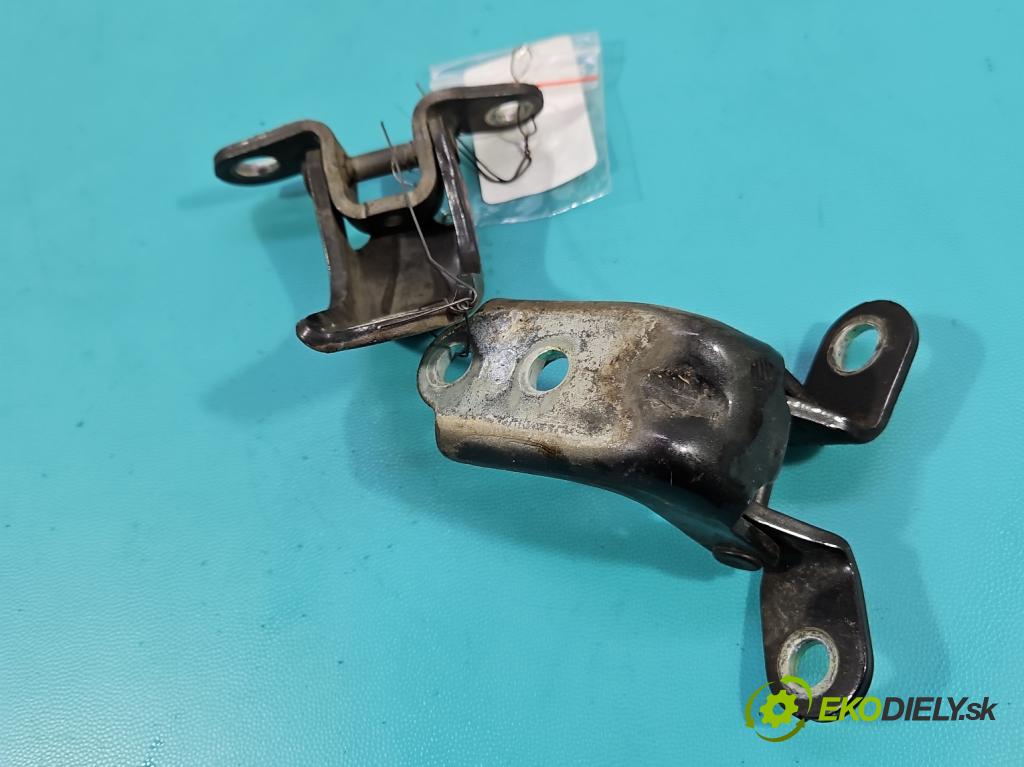 Kia Niro I 2016-2022 1.6 GDI 105 hp automatic 77 kW 1580 cm3 5- Závěs: dveře přední pravý