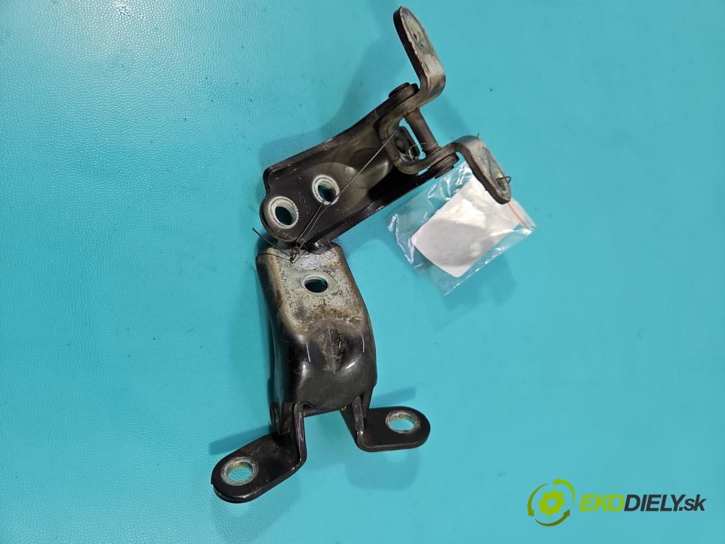 Kia Niro I 2016-2022 1.6 GDI 105 hp automatic 77 kW 1580 cm3 5- Závěs: dveře přední pravý