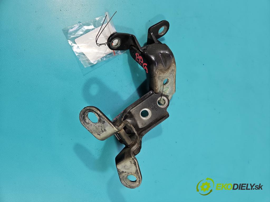 Kia Niro I 2016-2022 1.6 GDI 105 hp automatic 77 kW 1580 cm3 5- Závěs: dveře přední pravý