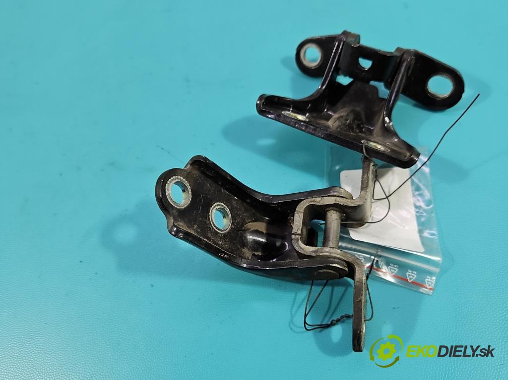 Kia Niro I 2016-2022 1.6 GDI 105 hp automatic 77 kW 1580 cm3 5- Závěs: dveře zadní levý