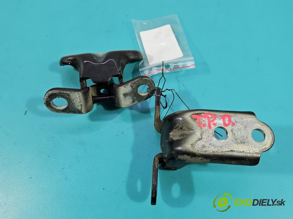 Kia Niro I 2016-2022 1.6 GDI 105 HP automatic 77 kW 1580 cm3 5- Závěs: dvere zadné pravý