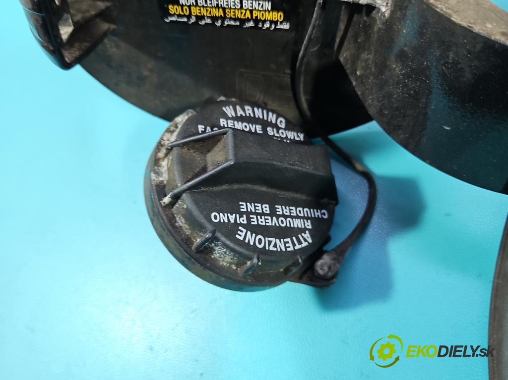 Kia Niro I 2016-2022 1.6 GDI 105 HP automatic 77 kW 1580 cm3 5- Klapka nádrže palivo  (Kľučka dverí ostatné)