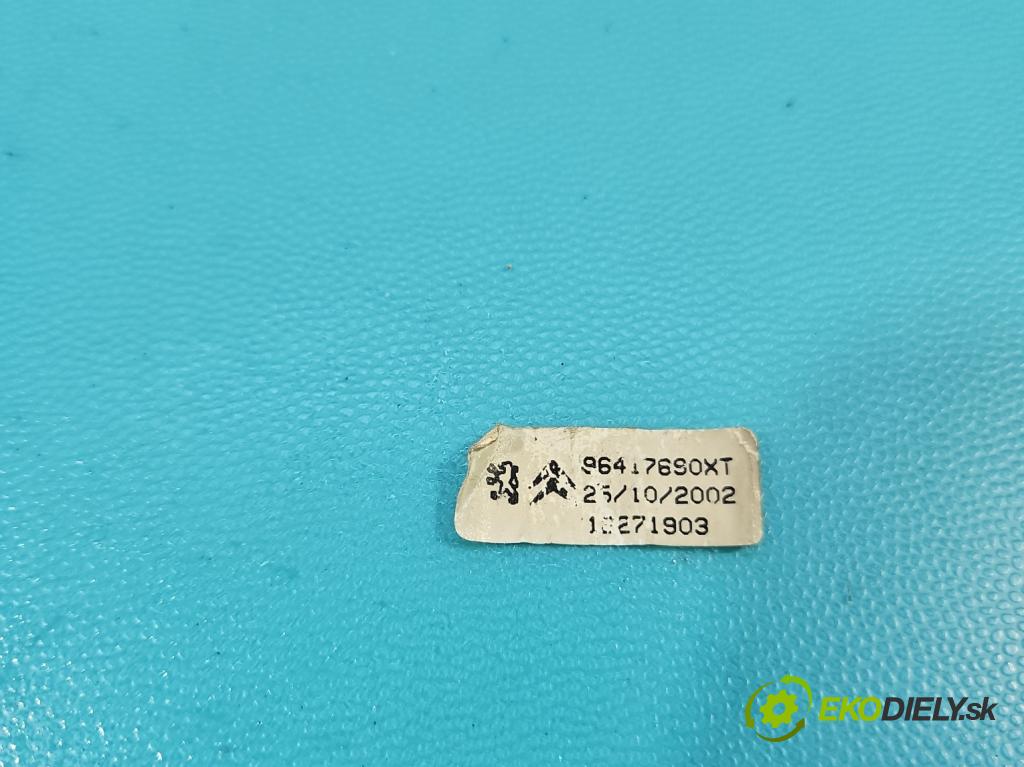 Peugeot 206 1.4 hdi 68 HP manual 50 kW 1398 cm3 3- prepínač komplex: 96417690XT (Prepínacie páčky pod volantom)