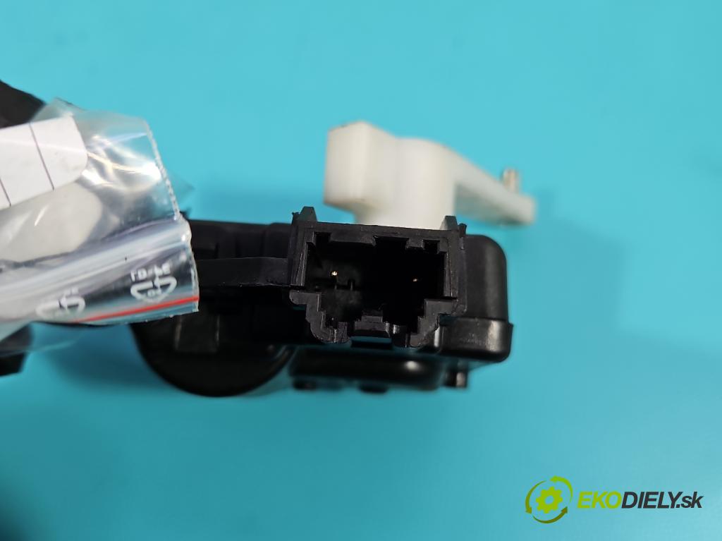 Fiat Freemont 2.0 jtd 170 hp manual 125 kW 1956 cm3 5- motorek topení AA-113800-2640