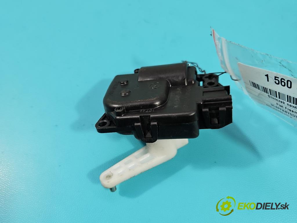 Fiat Freemont 2.0 jtd 170 hp manual 125 kW 1956 cm3 5- motorek topení AA-113800-2640