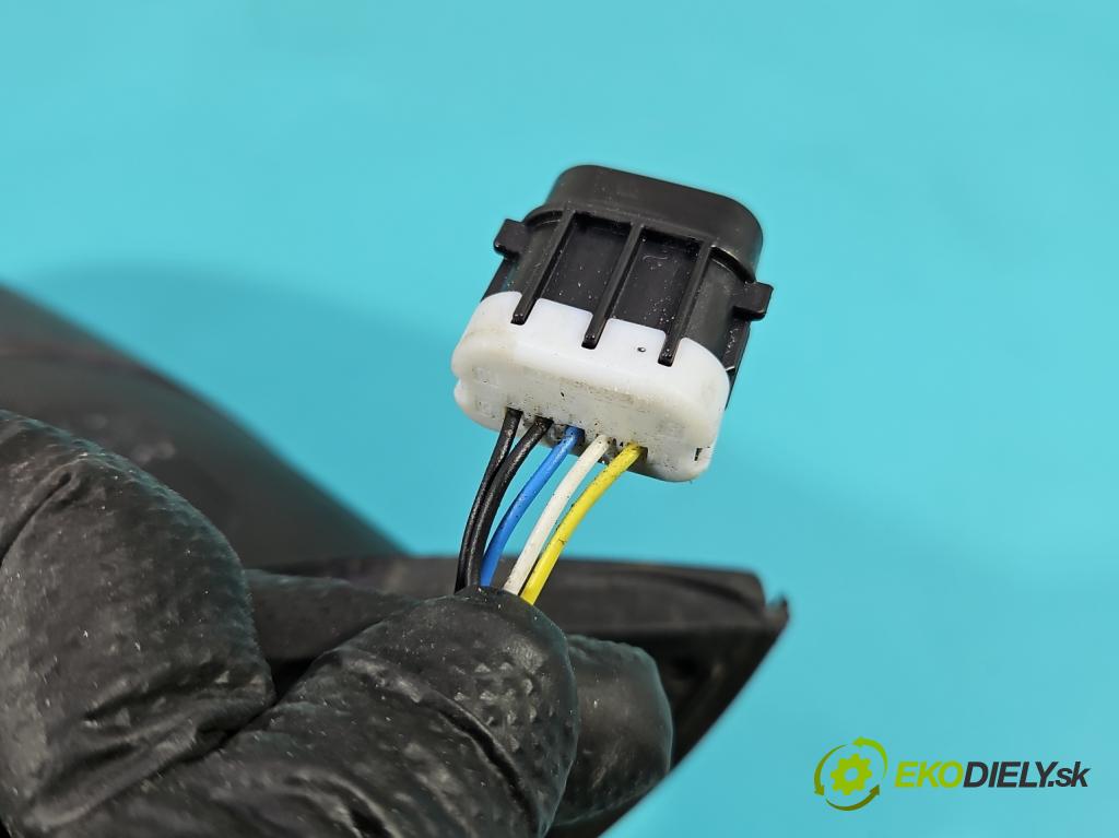 Kia Ceed II 2012-2018 1.6 crdi 128 hp manual 94 kW 1582 cm3 5- zpětné zrcátko pravé  (Klika dveří ostatní)