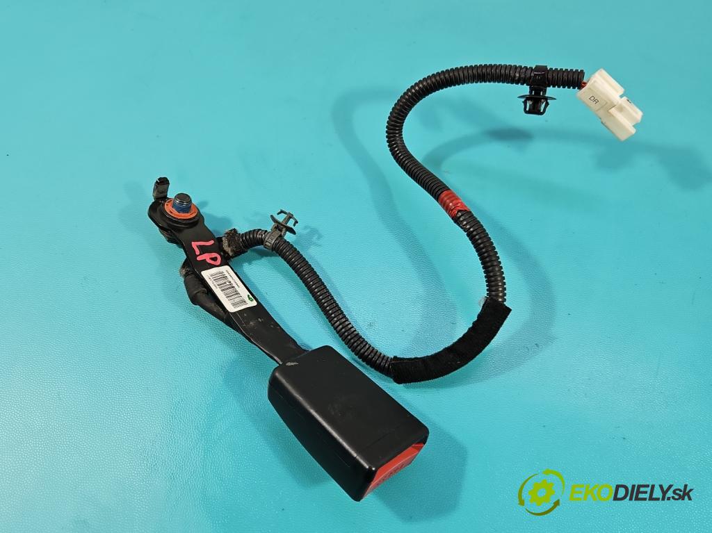 Kia Ceed II 2012-2018 1.6 crdi 128 HP manual 94 kW 1582 cm3 5- pas bezpečnosť: predné ľavý 88810-A2000