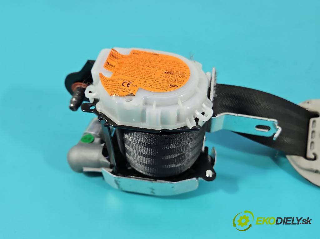 Kia Ceed II 2012-2018 1.6 crdi 128 hp manual 94 kW 1582 cm3 5- stěna bezpečnost přední pravý