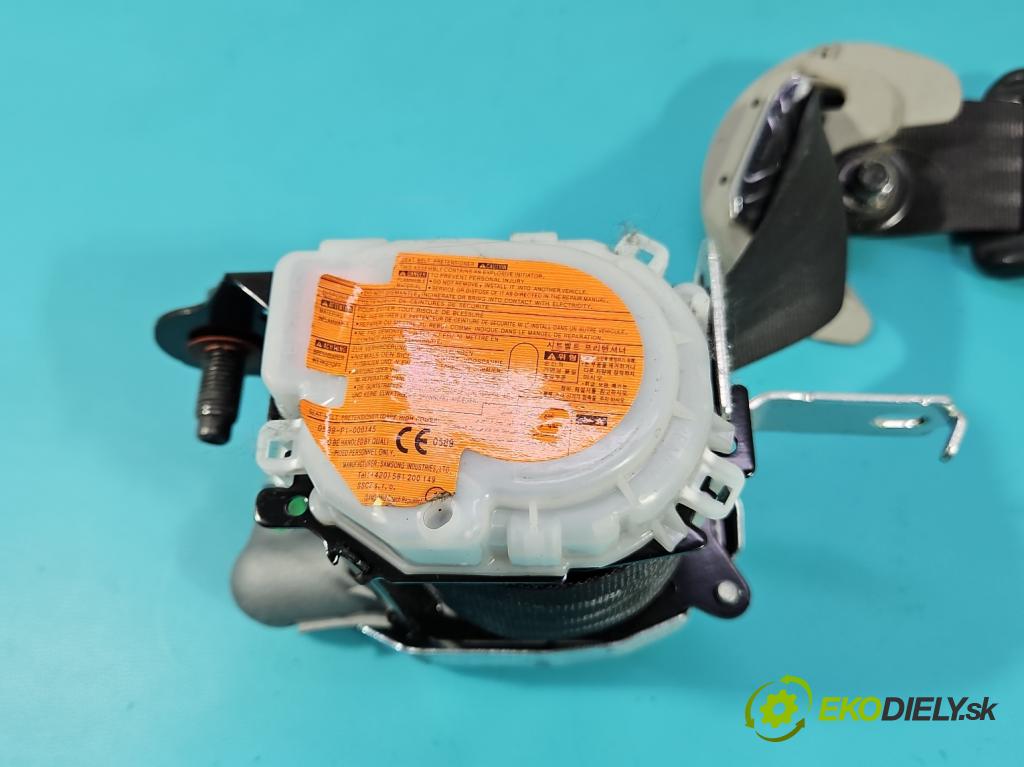 Kia Ceed II 2012-2018 1.6 crdi 128 hp manual 94 kW 1582 cm3 5- stěna bezpečnost přední pravý