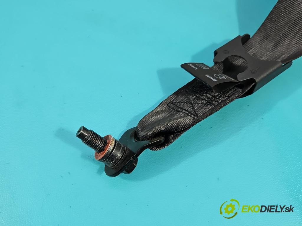 Kia Ceed II 2012-2018 1.6 crdi 128 hp manual 94 kW 1582 cm3 5- stěna bezpečnost přední pravý