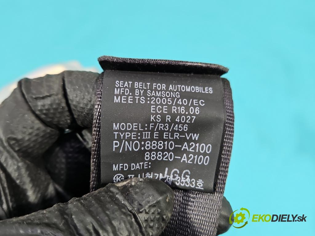 Kia Ceed II 2012-2018 1.6 crdi 128 hp manual 94 kW 1582 cm3 5- stěna bezpečnost přední pravý