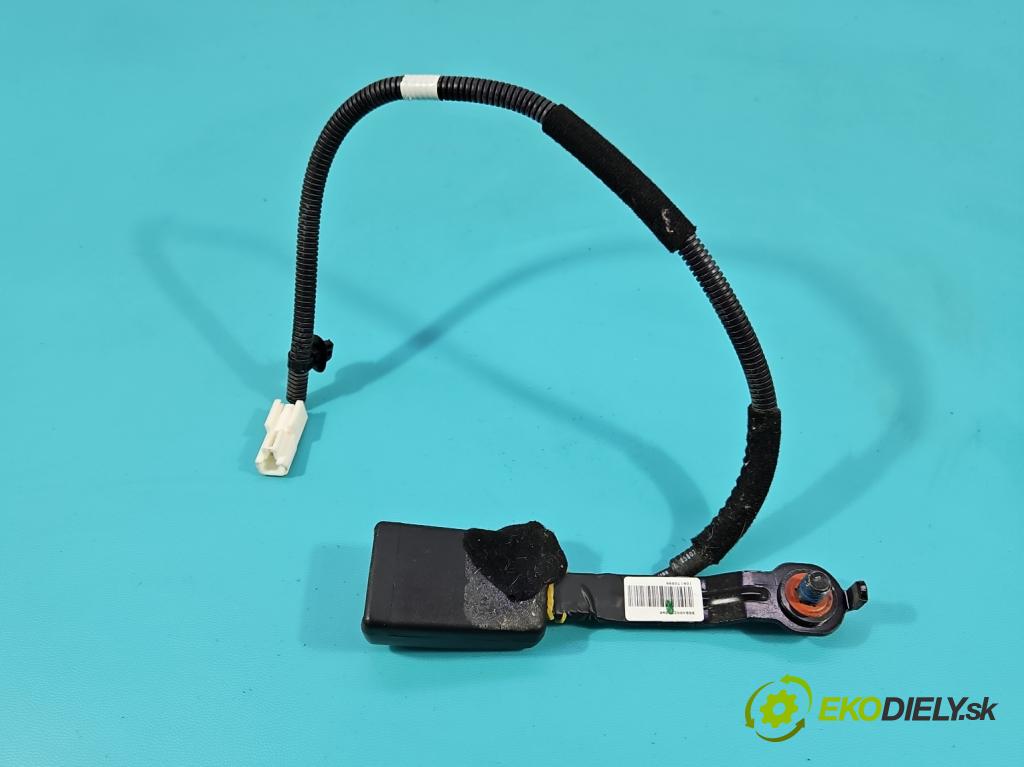 Kia Ceed II 2012-2018 1.6 crdi 128 hp manual 94 kW 1582 cm3 5- stěna bezpečnost přední pravý