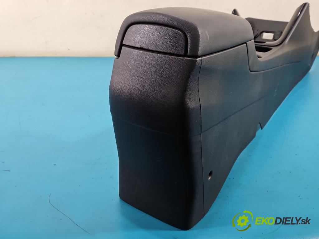 Kia Ceed II 2012-2018 1.6 crdi 128 HP manual 94 kW 1582 cm3 5- operadlo 84651-A2000 (Lakťová opierka)