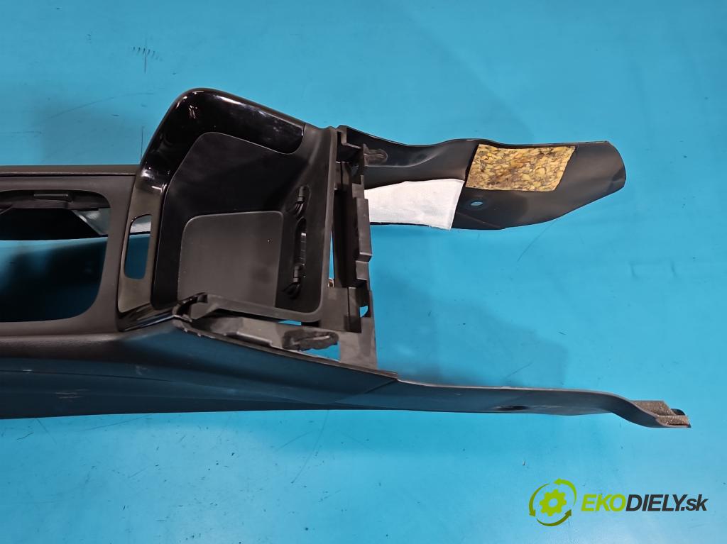 Kia Ceed II 2012-2018 1.6 crdi 128 HP manual 94 kW 1582 cm3 5- operadlo 84651-A2000 (Lakťová opierka)