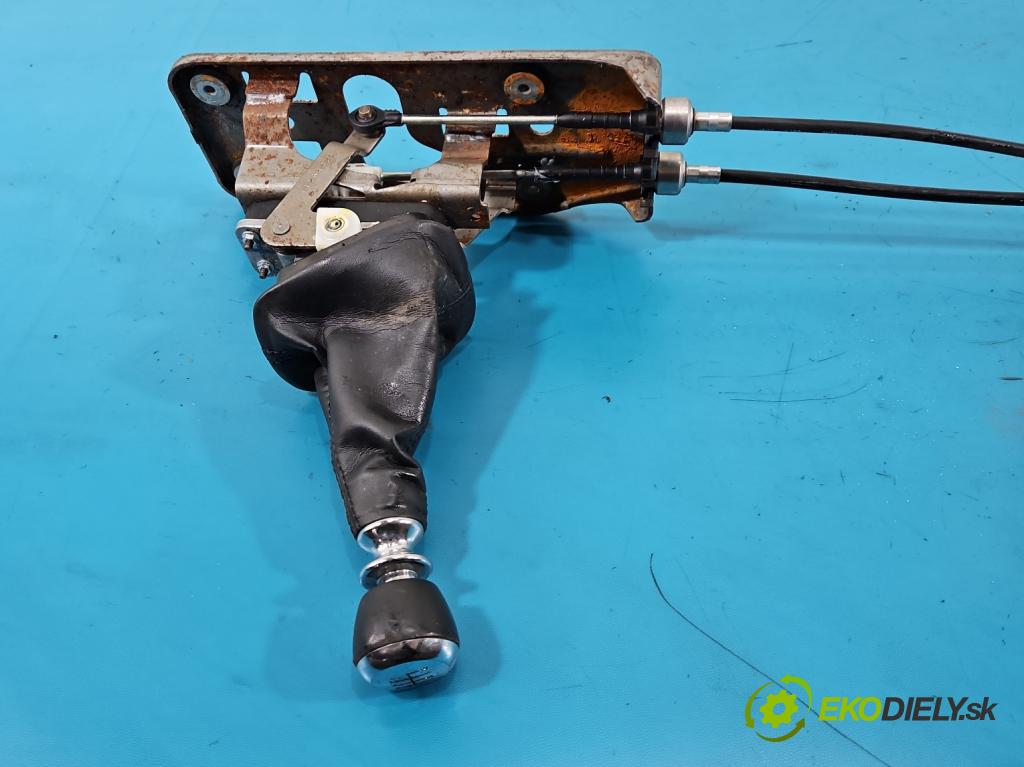 Fiat Freemont 2.0 jtd 170 hp manual 125 kW 1956 cm3 5- kulisa změny stupňová  (Řadicí páka (kulisa) )