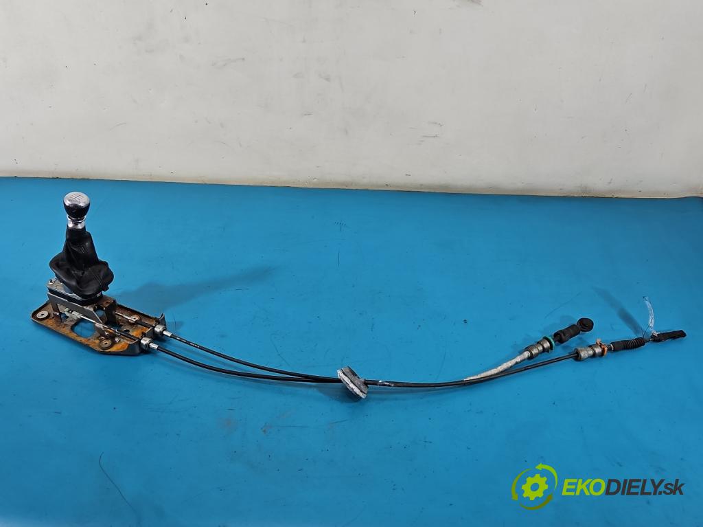 Fiat Freemont 2.0 jtd 170 hp manual 125 kW 1956 cm3 5- kulisa změny stupňová  (Řadicí páka (kulisa) )