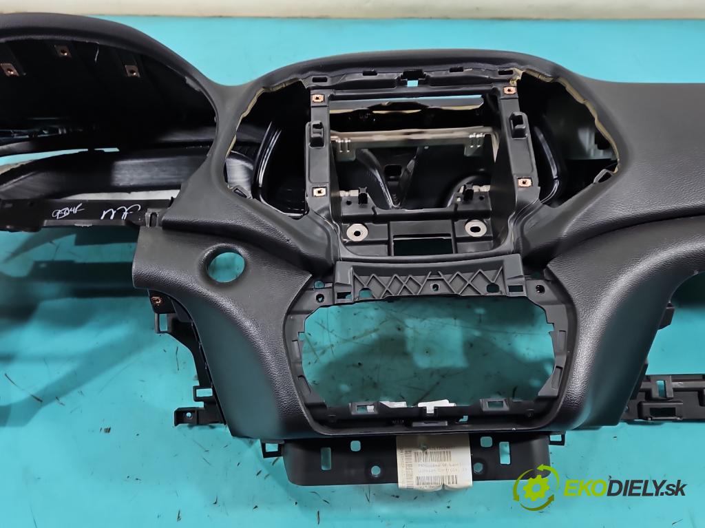 Jeep Cherokee KL 2013-2023 2.0 multijet 140 hp manual 103 kW 1956 cm3 5- kokpit,přistrojova deska