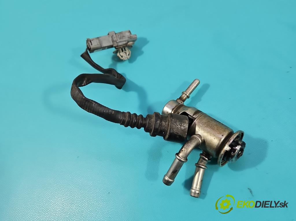 Renault Express 1.5 dci 95 HP manual 70 kW 1461 cm3 5- vstrek 208995377R (Vstrekovač paliva)