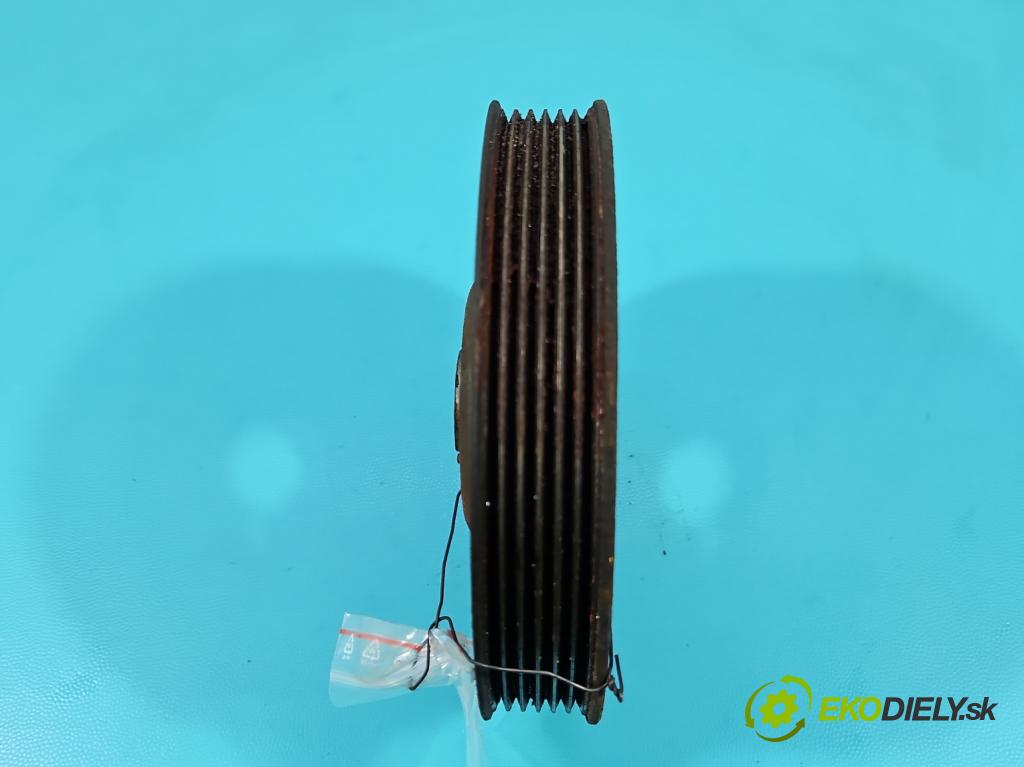 Renault Express 1.5 dci 95 HP manual 70 kW 1461 cm3 5- koleso pás: hriadele kľukovej