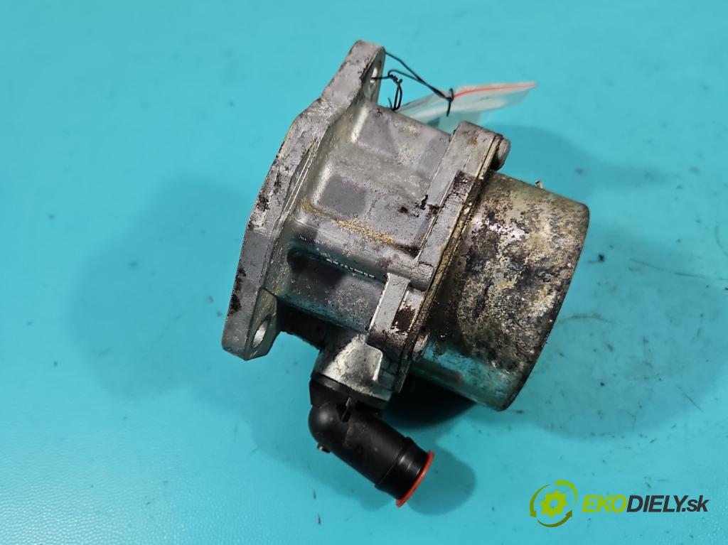 Renault Express 1.5 dci 95 HP manual 70 kW 1461 cm3 5- čerpadlo rotačný 146502327R