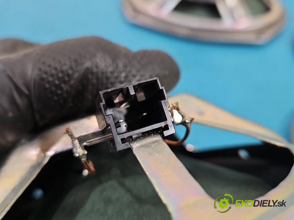 Fiat Freemont 2.0 jtd 170 hp manual 125 kW 1956 cm3 5- reproduktory komplet 05091019AB