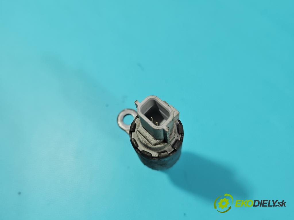 Renault Express 1.5 dci 95 HP manual 70 kW 1461 cm3 5- snímač časovanie načasovanie 152417113R