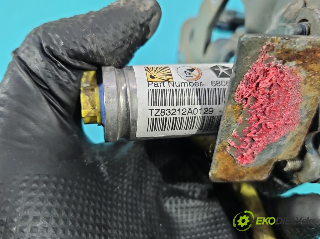 Fiat Freemont 2.0 jtd 170 HP manual 125 kW 1956 cm3 5- Závěs: kapoty ľavý 68066584AC