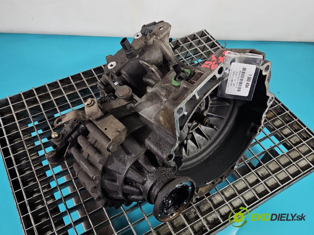 Vw Golf IV 1997-2003 1.6 SR 101 HP manual 74 kW 1595 cm3 5- prevodovka stupeň,rýchlosť manual 