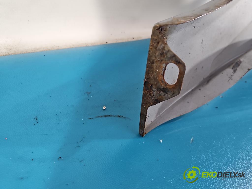 Opel Astra III 2004-2014 1.8 16V 125 HP manual 92 kW 1796 cm3 5- blatník predné pravý  (Kľučka dverí ostatné)