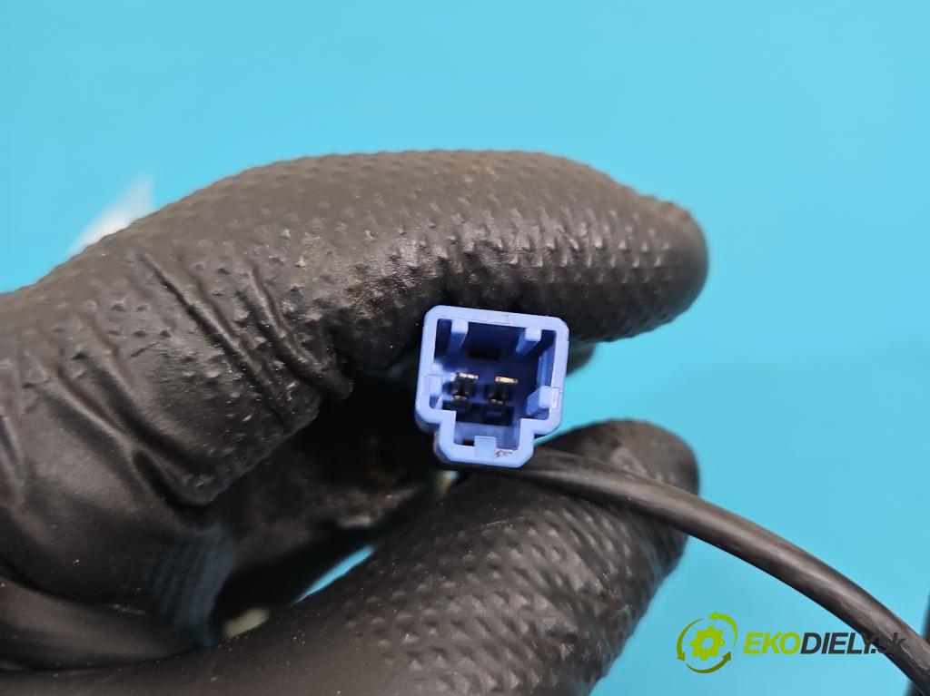 Honda Stream 2.0 16V 156 HP manual 115 kW 1998 cm3 5- zámok kufrové dvere zadné