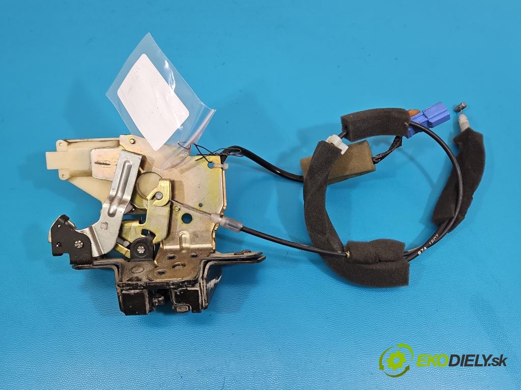 Honda Stream 2.0 16V 156 HP manual 115 kW 1998 cm3 5- zámok kufrové dvere zadné