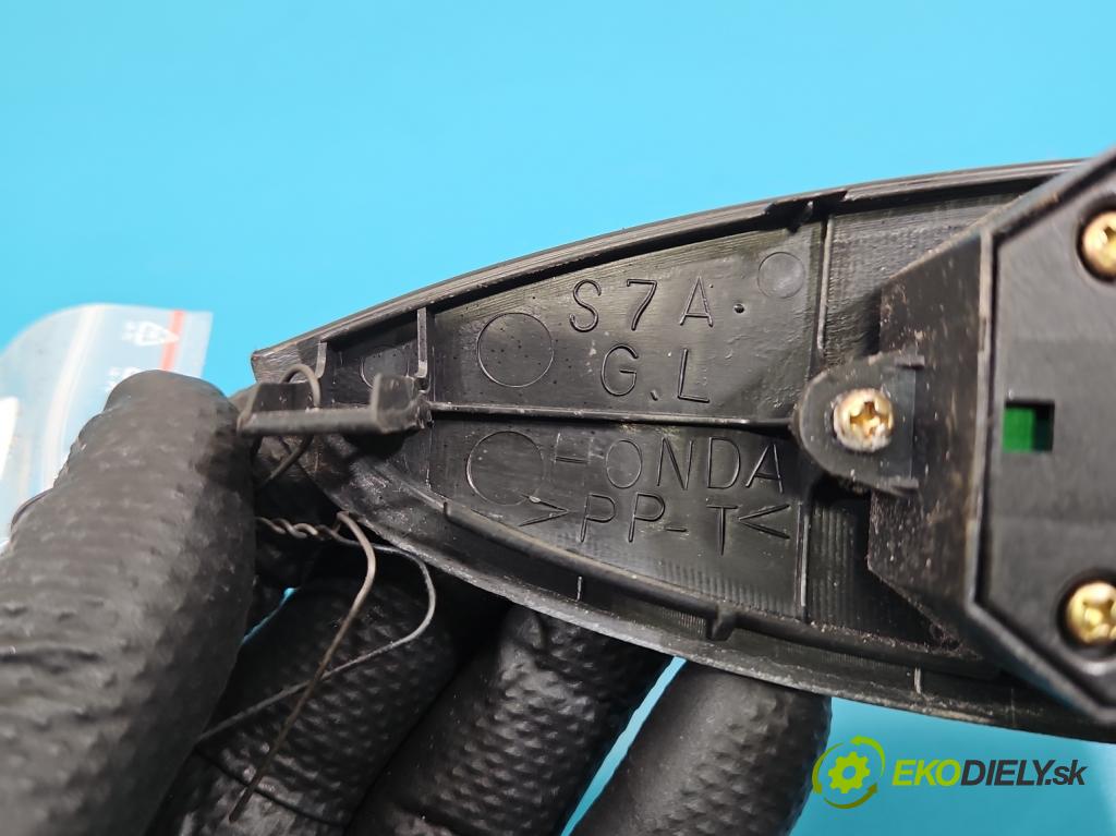 Honda Stream 2.0 16V 156 HP manual 115 kW 1998 cm3 5- prepínač okien spätných zrkadiel