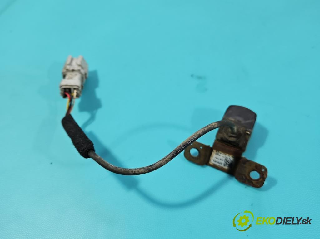 Kia Ceed II 2012-2018 1.6 crdi 128 HP manual 94 kW 1582 cm3 5- Kamera cúvania 95760-A2100